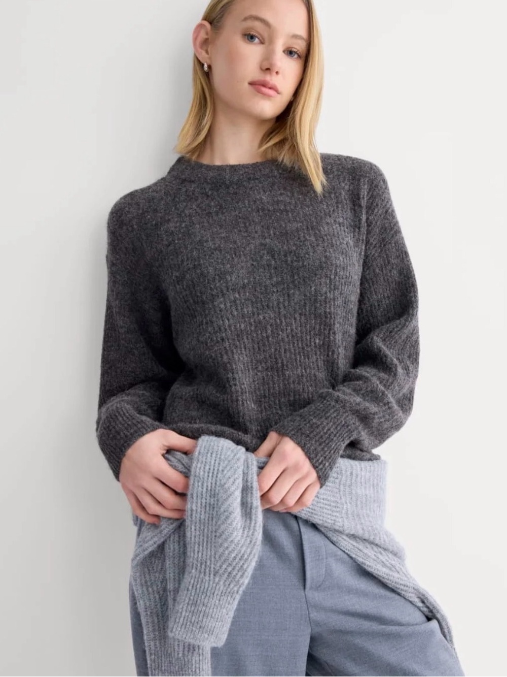 Women’s Everlane Gray Cocoon Crewneck Sweater in Alpaca